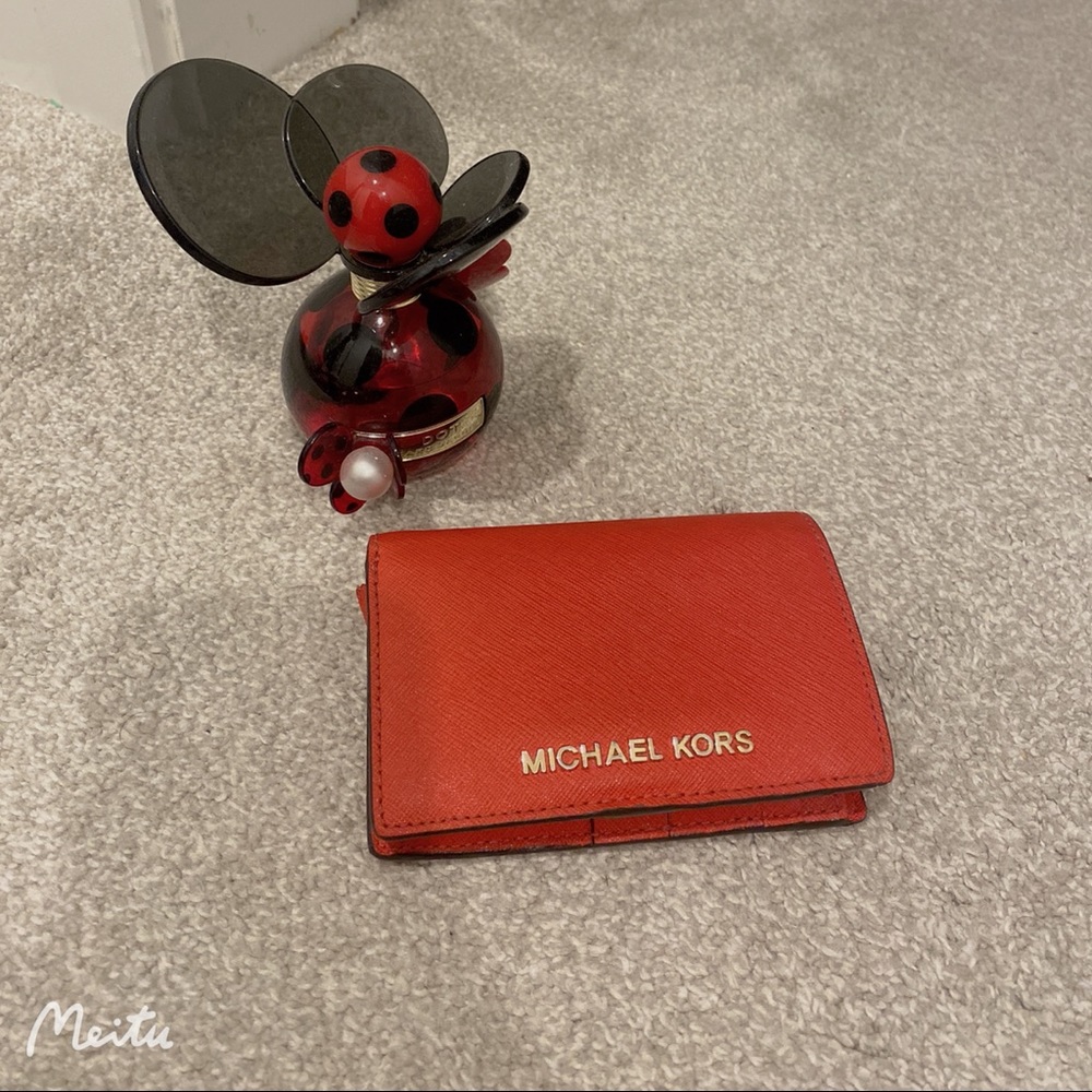 Michael kors wallet